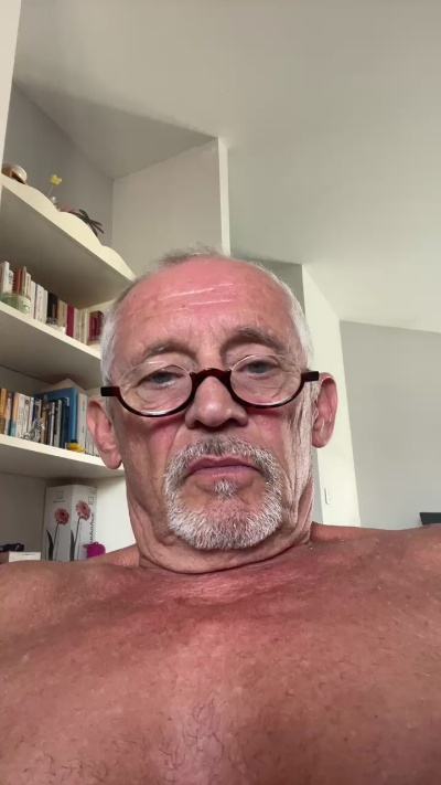 mich42 live cam on Cam4