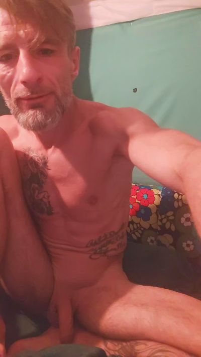 michalmagiczny live cam on Cam4