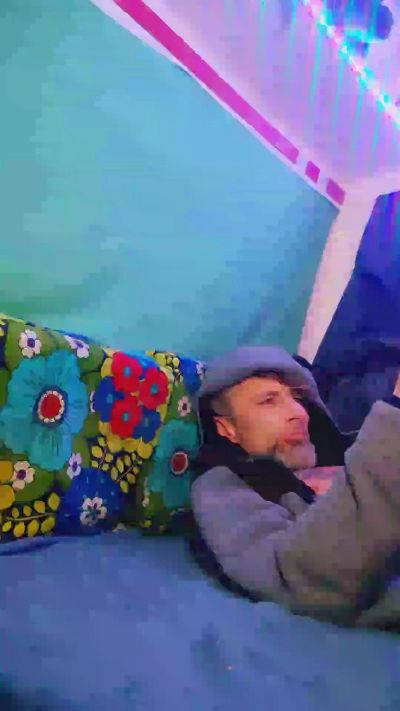 michalmagiczny live cam on Cam4