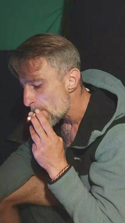 michalmagiczny live cam on Cam4