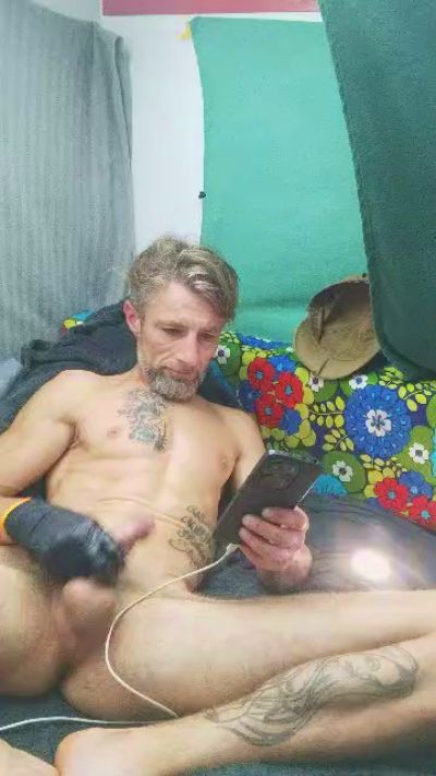 michalmagiczny live cam on Cam4