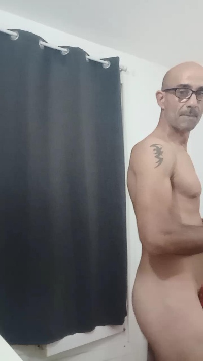 micka3043 live cam on Cam4