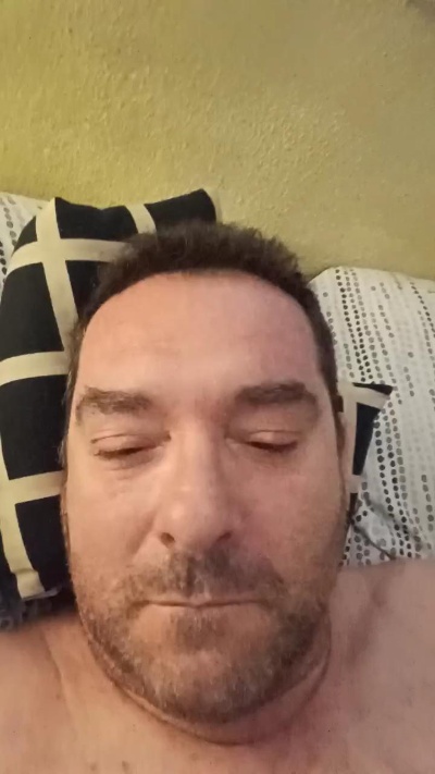 miguelon99 live cam on Cam4