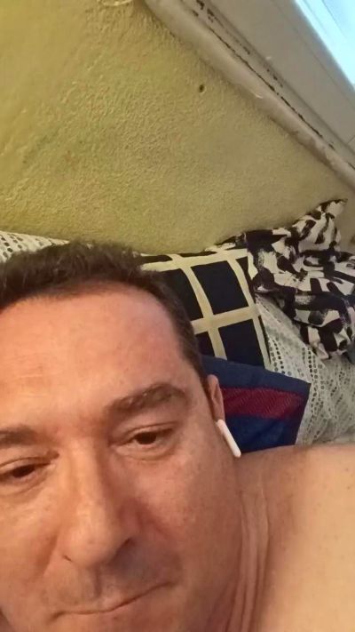 miguelon99 live cam on Cam4