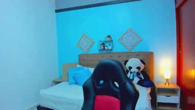 miiaabloom live cam on Cam4