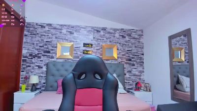 miiaabloom live cam on Cam4