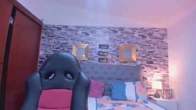 miiaabloom live cam on Cam4