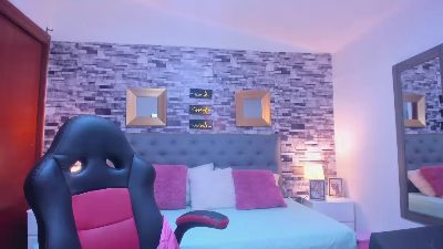 miiaabloom live cam on Cam4
