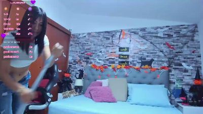 miiaabloom live cam on Cam4