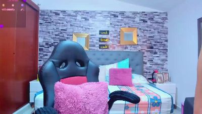 miiaabloom live cam on Cam4