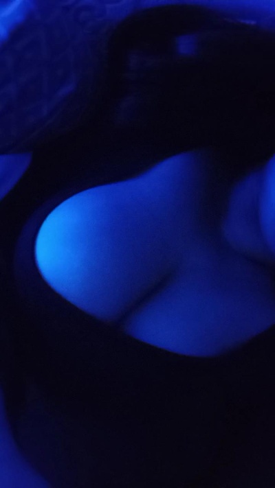 miiiaa4 live cam on Cam4