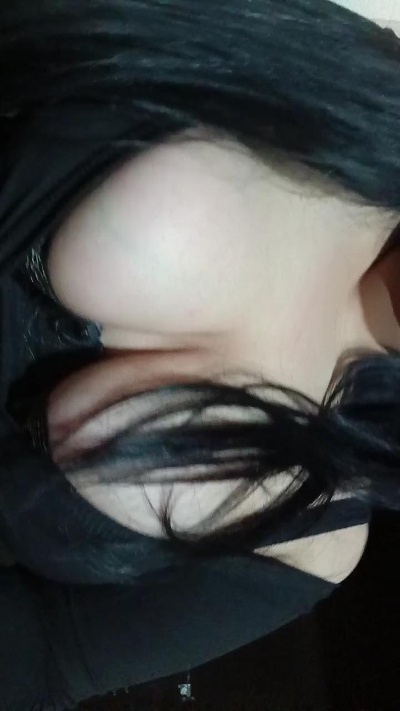 miiiaa4 live cam on Cam4