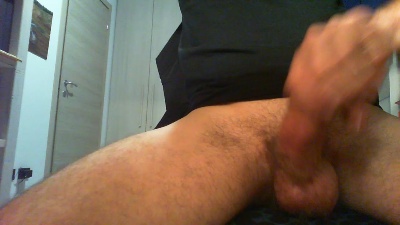 mike85bg live cam on Cam4