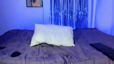 mike_cute live cam on Cam4