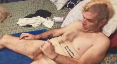mikeg live cam on Cam4