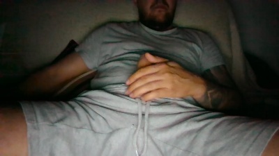mikerr711 live cam on Cam4