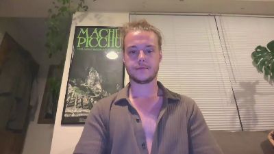 mikey3 live cam on Cam4