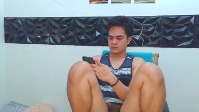 mikhaelfun live cam on Cam4
