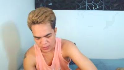 mikhaelfun live cam on Cam4