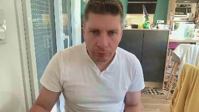 miklp1984 live cam on Cam4