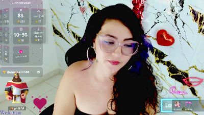 miku_dance live cam on Cam4