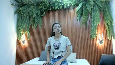 mila_star live cam on Cam4