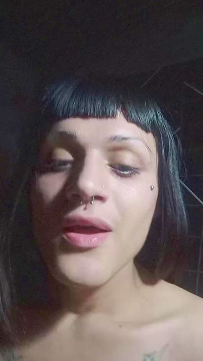 milagrosailen21 live cam on Cam4