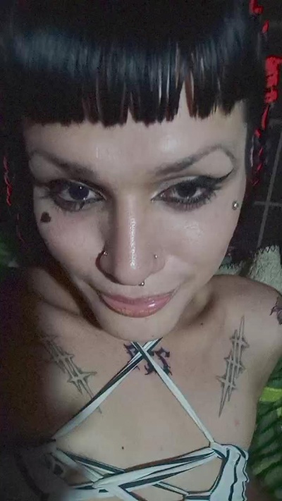milagrosailen21 live cam on Cam4