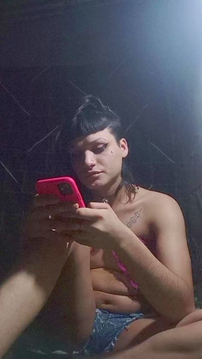 milagrosailen21 live cam on Cam4