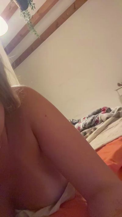 milenasmeraldi live cam on Cam4