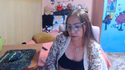 milfeddy_ live cam on Cam4