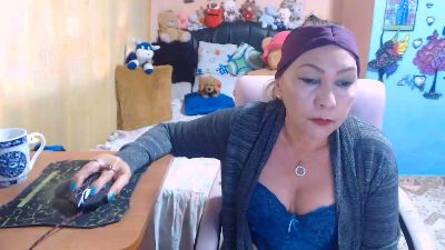 milfeddy_ live cam on Cam4
