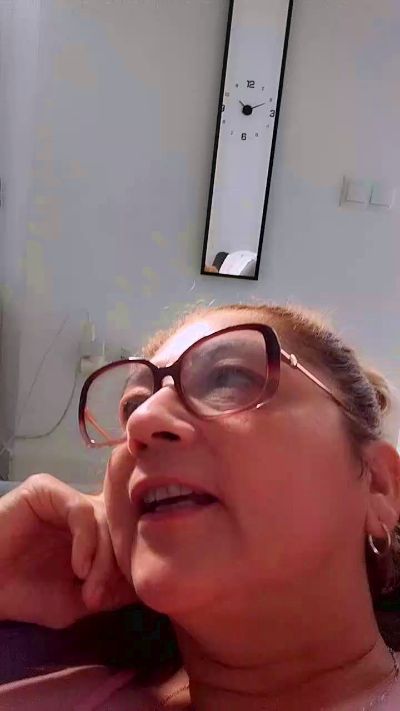 milfsexy1 live cam on Cam4