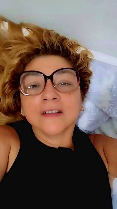 milfsexy1 live cam on Cam4