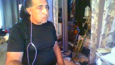 milkncookie1 live cam on Cam4