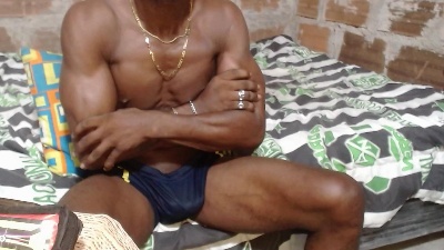 miltonn_jakee35 live cam on Cam4