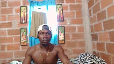 miltonn_jakee35 live cam on Cam4