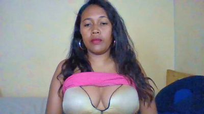 mimi18 live cam on Cam4