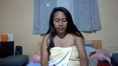 mimi18 live cam on Cam4