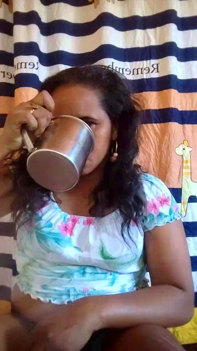 mimi37 live cam on Cam4