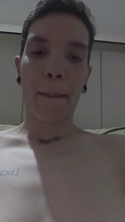 mineira99 live cam on Cam4