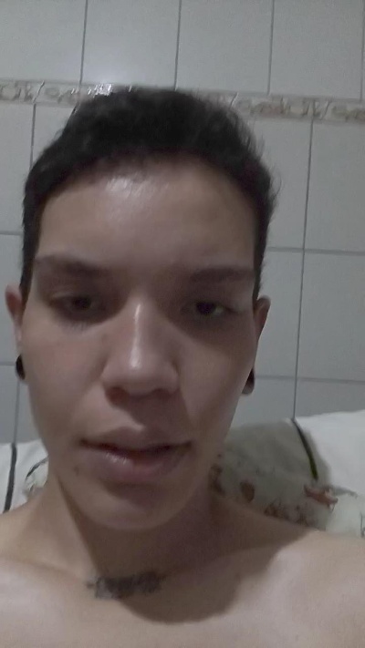 mineira99 live cam on Cam4