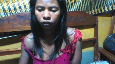 miniefunnie2 live cam on Cam4