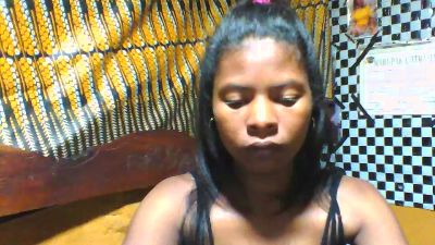 miniefunnie2 live cam on Cam4