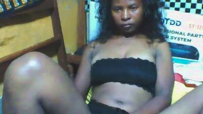 miniefunnie2 live cam on Cam4