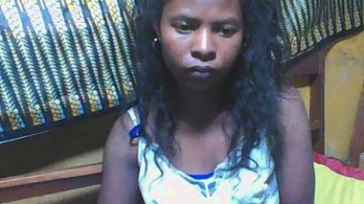 miniefunnie2 live cam on Cam4