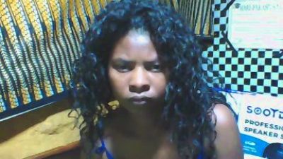 miniefunnie2 live cam on Cam4