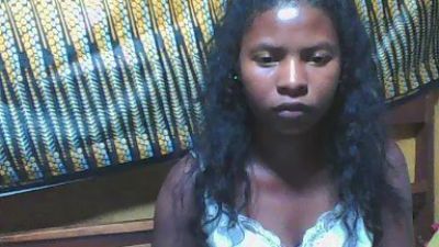 miniefunnie2 live cam on Cam4