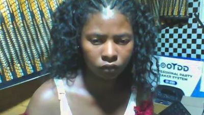 miniefunnie2 live cam on Cam4