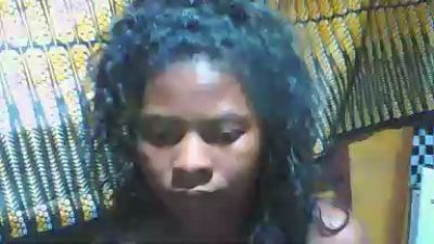 miniefunnie2 live cam on Cam4